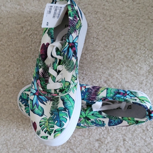 Multicolored tennis. Sneakers. New. SIZE 8 - Picture 3 of 6